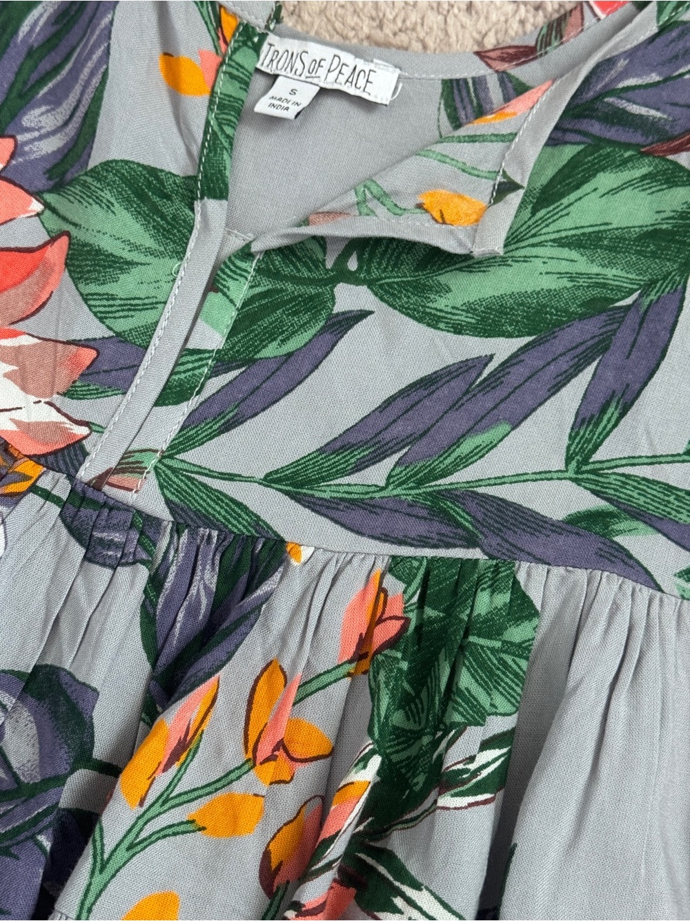 Patrons of Peace Gray Floral Ruffle Crop Camisole - Picture 3 of 3